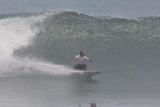 Big Daddy'S Surfcamp Apartamento Pasanggaran Exterior foto