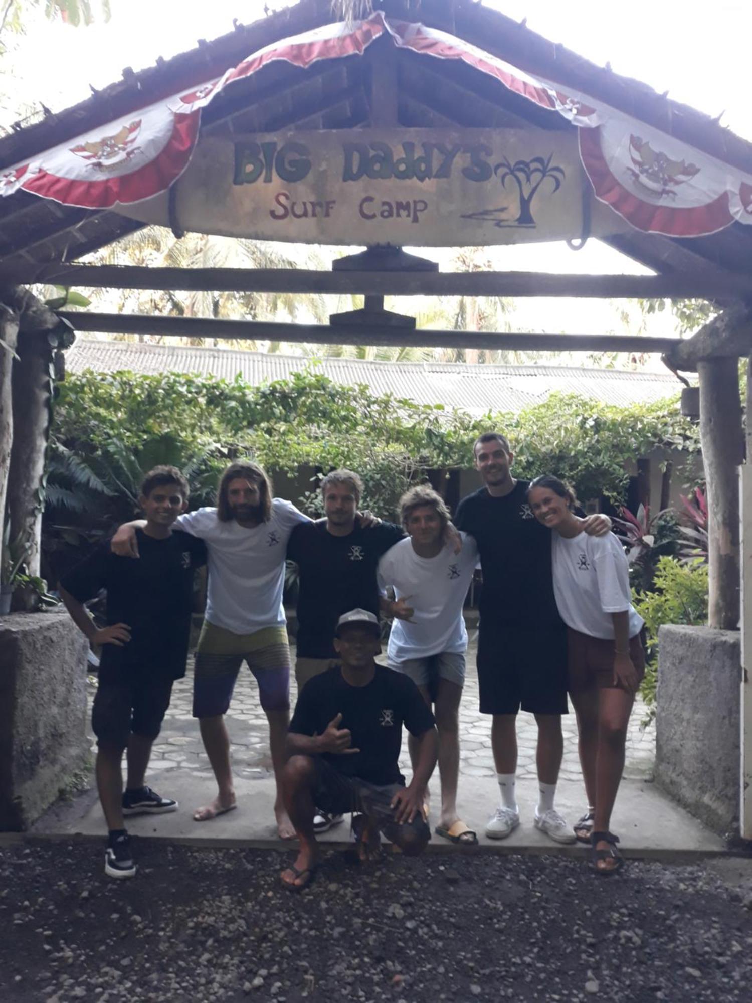 Big Daddy'S Surfcamp Apartamento Pasanggaran Exterior foto
